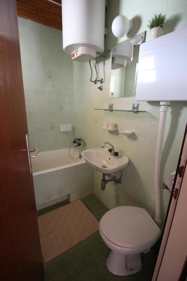 Apartmani Pavicic-Ivelja Stari Grad  Buitenkant foto